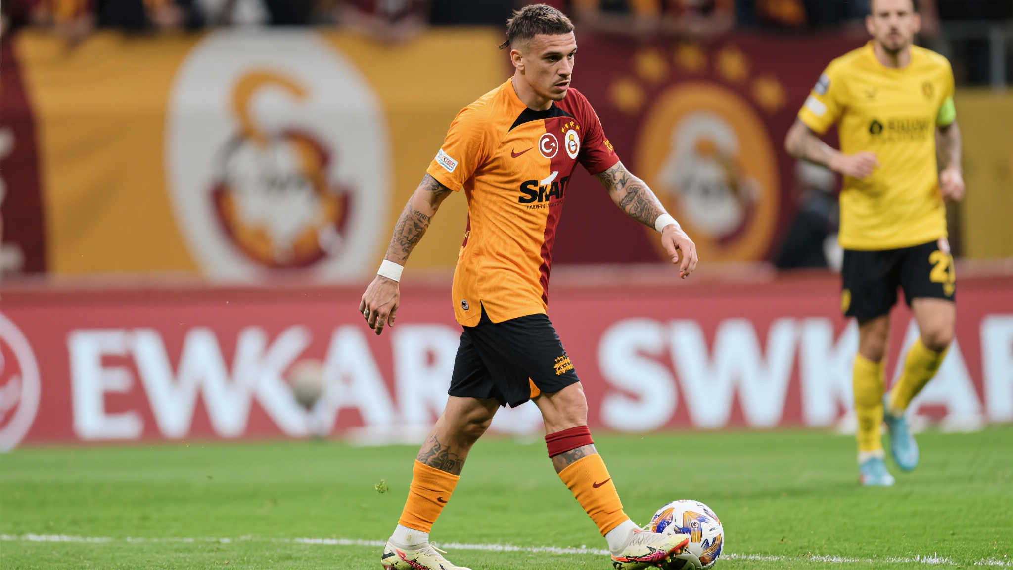 扎尼奥洛未来悬而未决,多家俱乐部密切关注 扎尼奥洛,这位意大利足坛冉冉升起的新星,似乎正在经